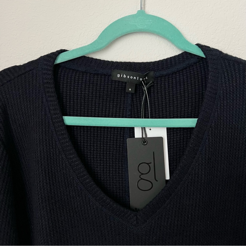 Gibson Look Navy V-neck long sleeve top - Picture 10 of 10